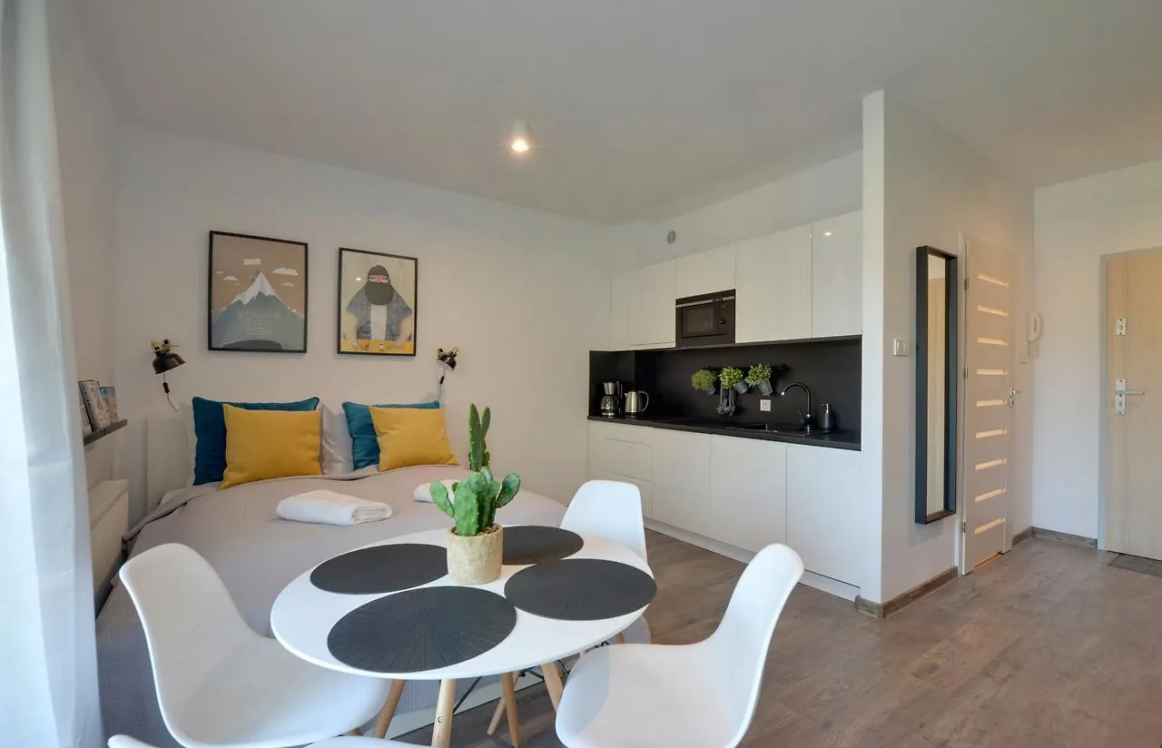 Apartamento Subtelne I Stylowe Apartamenty Sun Seasons 24 W Karpaczu Z Umeblowanym Balkonem By Noclegi Renters