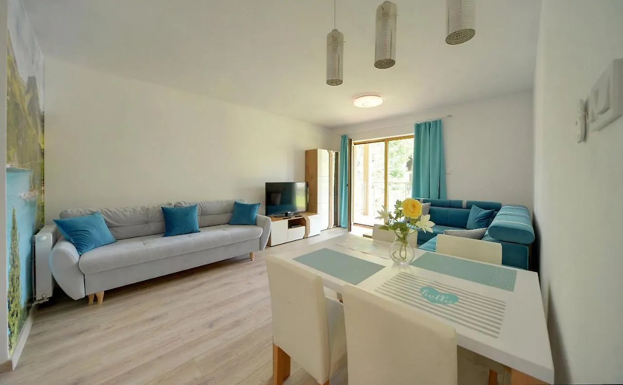 Subtelne I Stylowe Apartamenty Sun Seasons 24 W Karpaczu Z Umeblowanym Balkonem By Noclegi Renters 0*, Karpacz Polonia