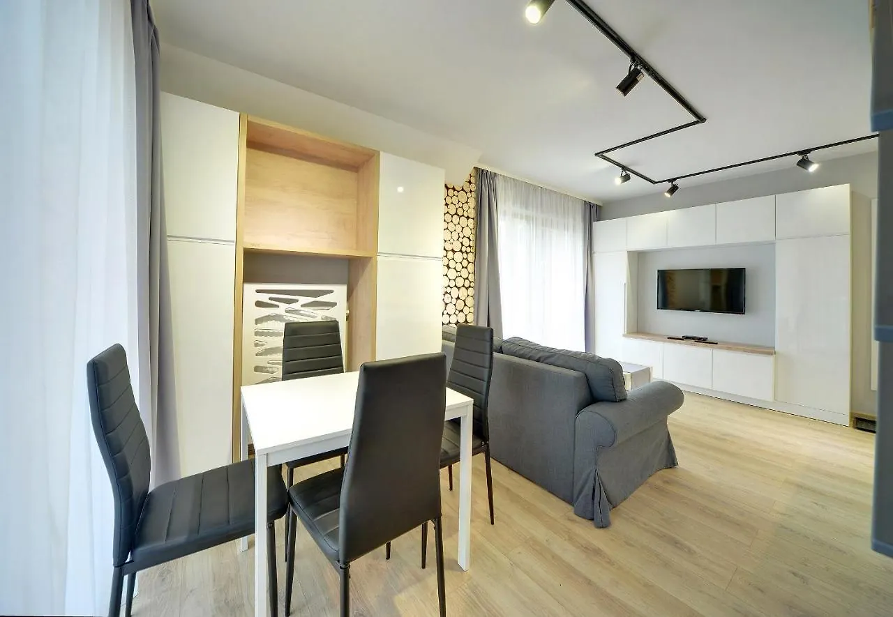 Subtelne I Stylowe Apartamenty Sun Seasons 24 W Karpaczu Z Umeblowanym Balkonem By Noclegi Renters Polonia