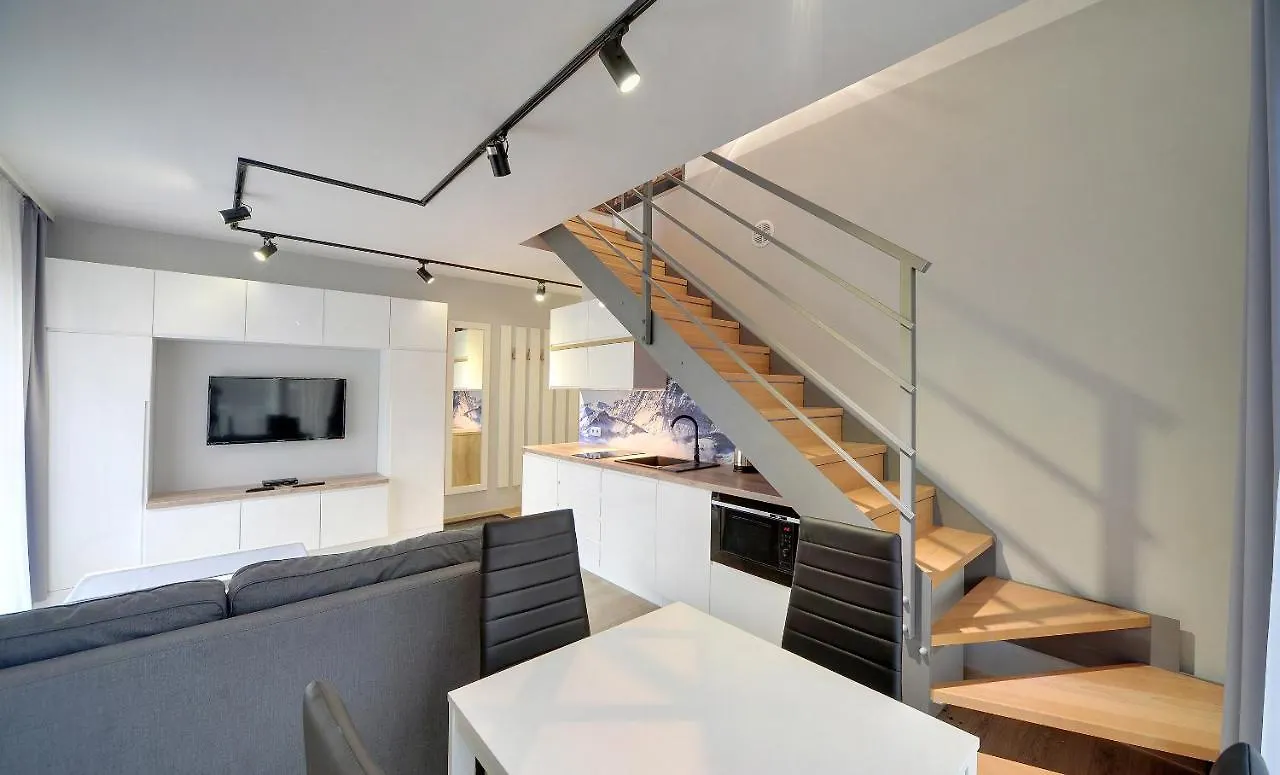 Subtelne I Stylowe Apartamenty Sun Seasons 24 W Karpaczu Z Umeblowanym Balkonem By Noclegi Renters 0*, Karpacz